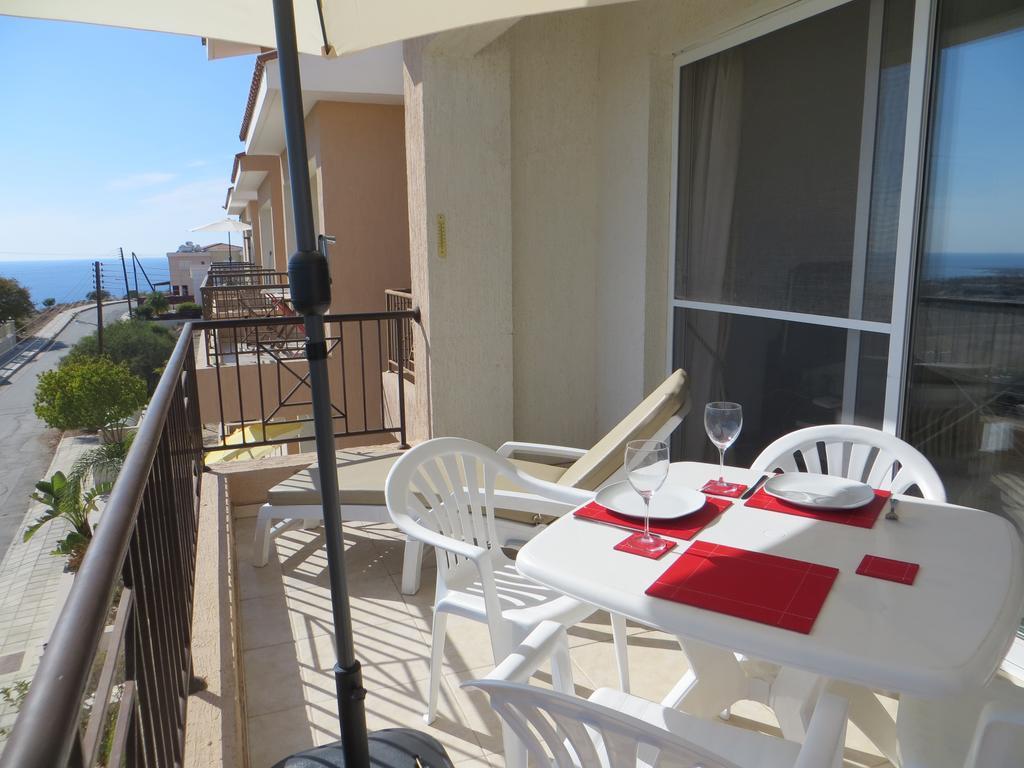 Melania Apartment Paphos Ngoại thất bức ảnh